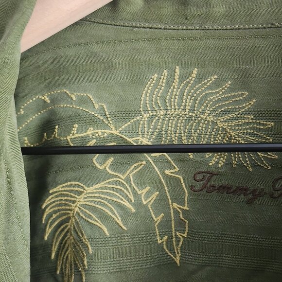 Tommy Bahama Shirt Mens Large Green 100% Silk Palm Leaf Jacquard Camp Button Up - Picture 3 of 13